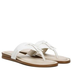 LifeStride Womens Rio Faux Leather Pebbled Flip-Flops (WIDE)